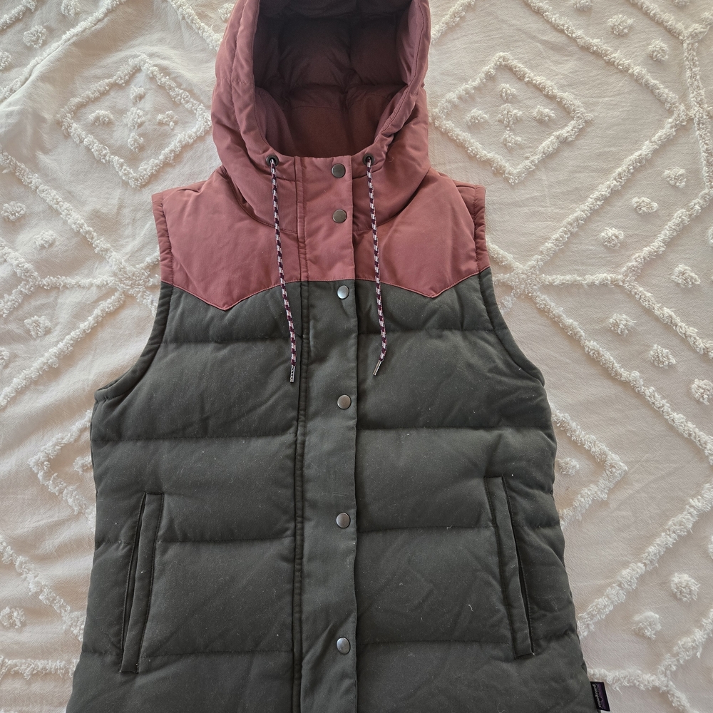 Patagonia Pink and Dark Gray Puffer Vest